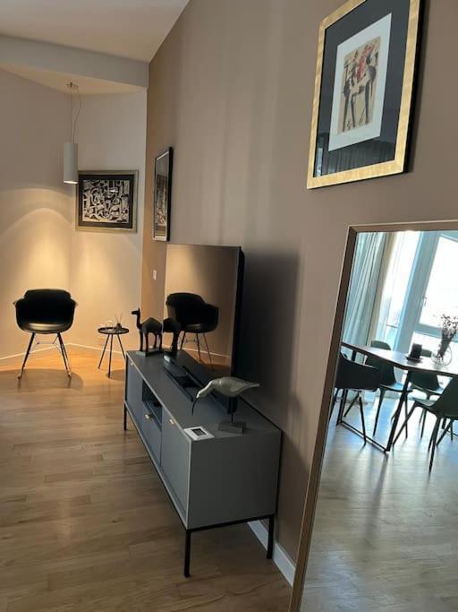 Lml Housing The Place To Be In Rom Exteriör bild