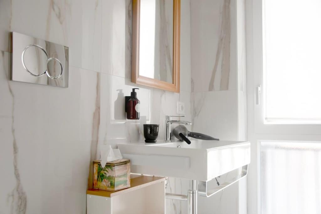 Lml Housing The Place To Be In Rom Exteriör bild